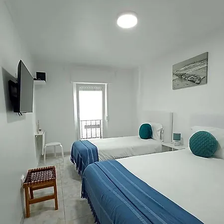 Residencial Mira-mar Vandrarhem Peniche
