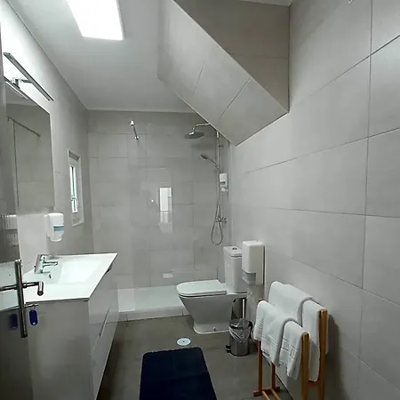 Residencial Mira-mar Vandrarhem Peniche
